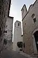 Stiftskirche der Bekehrung des Heiligen Paulus (Mitte) und Kapelle der Weißen Büßer (rechts).