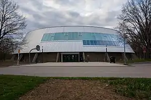 Die Rundsporthalle nach der Sanierung (2019)