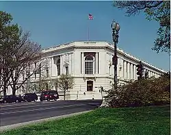 Haupteingang des Russell Senate Office Buildings