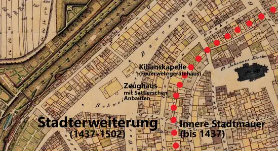 Bayerisches Urkataster 1808–1864.Zeughaus mit sog. Sattlerschen Anbauten (Nr. 236)und ehem. Kilianskapelle,seit 1852 Feuerwehrgerätehaus (Nr. 173).Um 1860