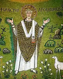 Der Heilige Apollinaris auf einem Mosaik in Ravenna