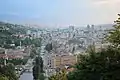 Blick über Sarajevo mit der charakteristischen Silhouette des Igman im Hintergrund