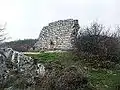 Mauerreste des früheren Heiligtums Saint-Julien-en-Goye