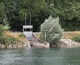 Schleuse vom Nidau-Büren-Kanal zur Alten Aare