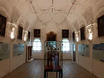 Festsaal mit Gemäldesammlung