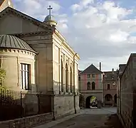 Kapelle und Schloßinnenhof