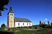 Kirche von Gudhem bei der Klosterruine