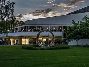 Blick vom Châteaudun-Park aufs Theater