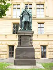 Paul-Friedrich-Denkmal auf der Schlossinsel (2007)