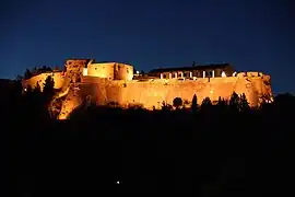 Die Festung Španjola bei Nacht