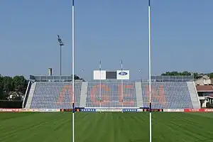 Die Westtribüne (Tribune Lacroix) des Stade Armandie (August 2008)