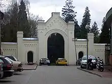 Eingangstor zum alten evangelischen Friedhof