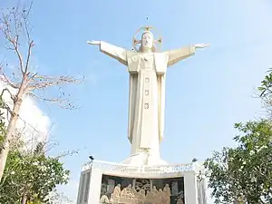 Die Jesusstatue auf dem Núi Nhỏ