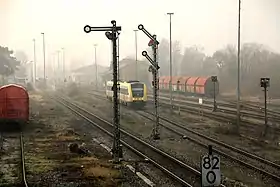 Blick vom Stellwerk 1 auf den Bahnhof Mengen. Zugsausfahrt Gleis 2 Richtung Herbertingen