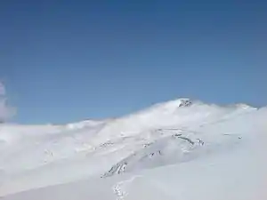 Blick vom Stockhornpass nach Osten auf den Findelgletscher nahe der Eisscheide zum Gornergletscher