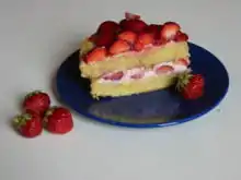 Gefüllte Erdbeertorte