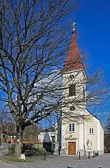 Kirche in Sulz mit Franz-Josephs-Erinnerungseiche