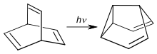 Photochemische Synthese von Semibullvalen aus Barellen