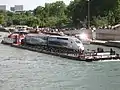 Ein Triebkopf und ein Mittelwagen werden am 13. Mai 2007 auf der Seine in Paris öffentlich präsentiert