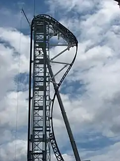 Der 121° steile First Drop