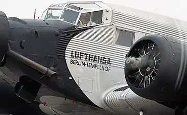 Lufthansa Ju 52/3m D-AQUI:  im Jahr 1989 auf dem Bremer Flughafen