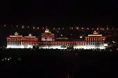 Tashichodzong bei Nacht