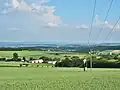 Blick von der Langen Meil bei Ahlbach südostwärts über das Lahntal zum Taunus