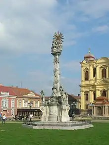 Piața Unirii mit dem römisch-katholischen Dom und der Dreifaltigkeitssäule