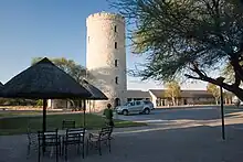 Wasser- und Aussichtsturm in Okaukuejo