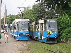 Unmodernisierter (rechts) und modernisierter (links) 105Na in Breslau