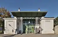 Einer der Standardtypen der Zugangspavillons der Wiener Stadtbahn, heute Teil der Linien U4 und U6Entwurf: Otto Wagner