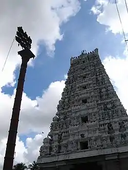 Gopuram des Sundara-Varadaraja-Perumal-Tempels von Uthiramerur