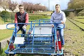 Eine der 15 Fahrraddraisinen in der Normandie in Condé-sur-Vire