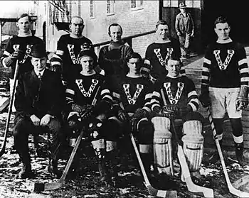 Die Stanley-Cup-Siegermannschaft von 1915