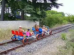 Fahrraddraisine in Saint-Thibéry, auf den alten Schienen der Vias à Lodève