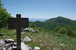 Auf der Alta Via: Blick vom Bric dell’Agnellino zum Monte Carmo di Loano (14. Etappe)