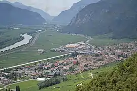 Das untere Vallagarina bei Avio an der Grenze zur Provinz Verona