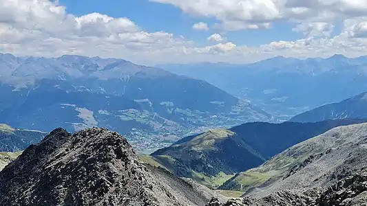 Ausblick nach Osten ins Vinschgau in Südtirol