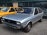 VW Passat Viertürer (1975–1977)