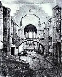 Das Innere der Kirchenruine, um 1870