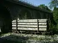 Replik eines Güterwaggons beim Steinhausviadukt (Infopunkt Bahnwanderweg Semmeringbahn)