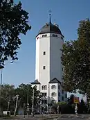 Wasserturm am Bahnübergang