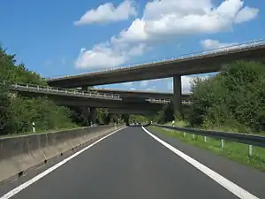 Das Kreuz von der A 480 aus gesehen