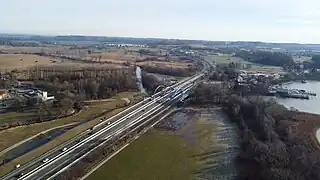 Windach fließt in die Ampfer