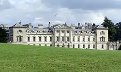 Woburn Abbey von Westen