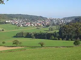 Oberes Tal des Laubusbachs mit Wolfenhausen