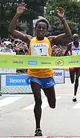 Bronzemedaillengewinnerin Wude Ayalew beim Silvesterlauf 2015 in São Paulo