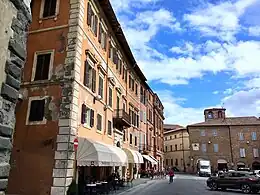 Zentraler Platz (Piazza Plebiscito)