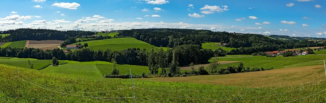 Der südöstliche Teil zwischen Hofgiebing, Schönbrunn und Oberornau (von Oberweinberg aus gesehen)