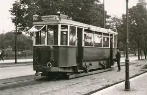 Triebwagen 8001 im Einsatz auf der Linie 120 am Bahnhof Spandau-West, 1929